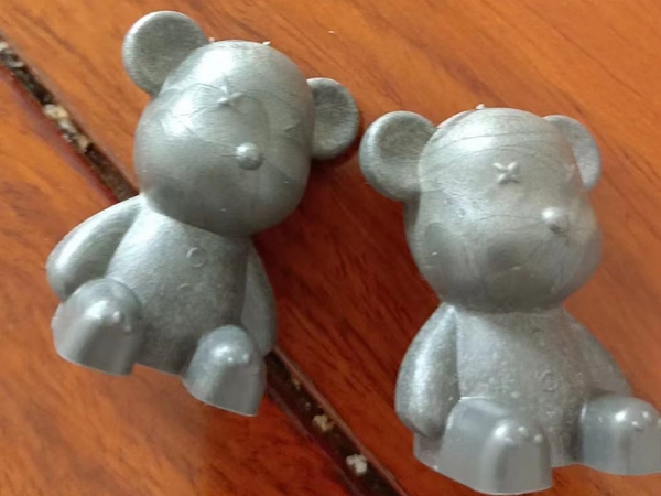 濟(jì)寧安屹工貿(mào)承接注塑模具和注塑產(chǎn)品專(zhuān)業(yè)代工，金日接單網(wǎng)紅小熊杯，日產(chǎn)8萬(wàn)只